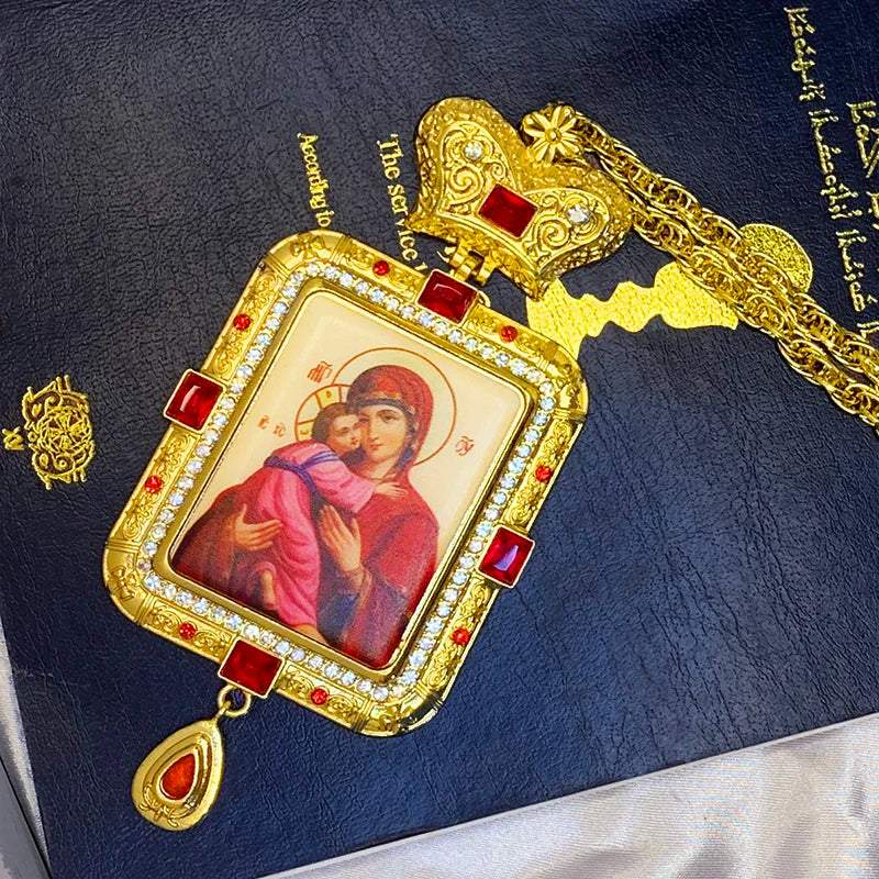 Engolpion with Red Stones